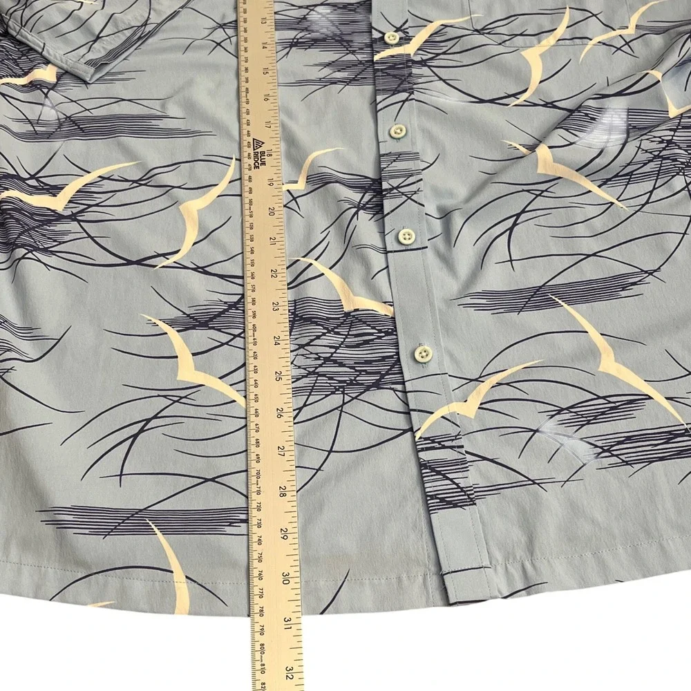 Tori Richard Button Down Shirt Mens XL Blue Abstract Seagull Tradewind Tech - Picture 8 of 9